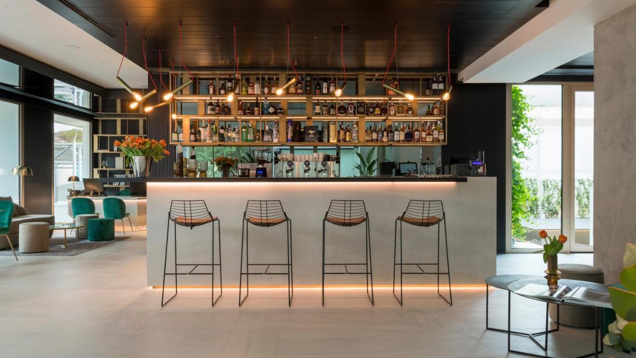 We Me Suite Hotel Riccione Exterior foto